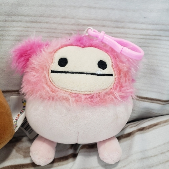 Squishmallows Bag Clips Andres Sheltie Dog & Caparinne Pink Yeti Bigfoot 4 Inch - Picture 3 of 9
